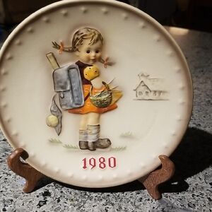 Vintage Goebel Hummel 1980 Decorative Plate